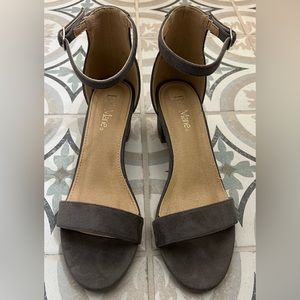 Gray heels size 8